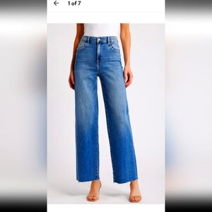 High-Rise Wide Leg Jeans in Medium Blue